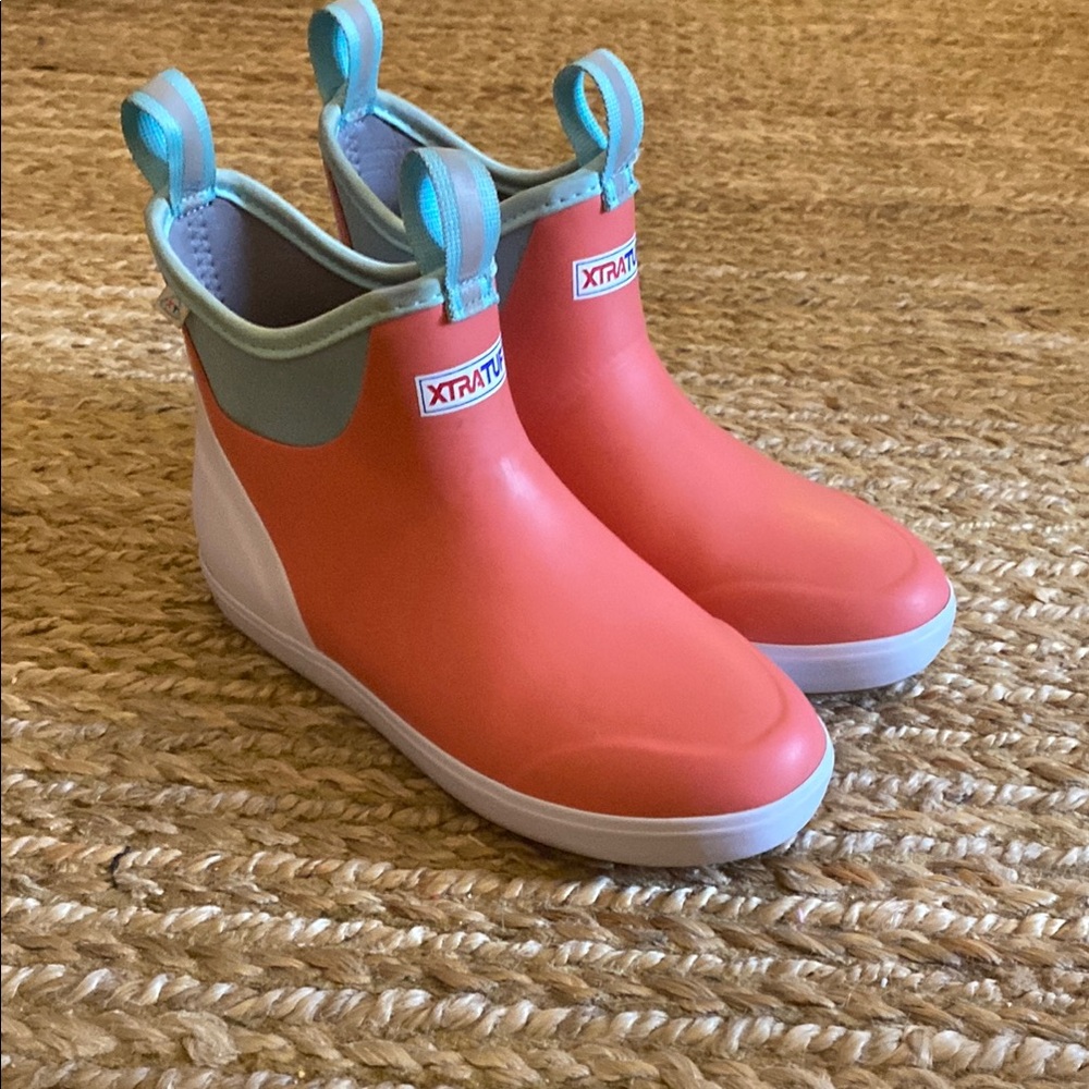 Women’s Xtratuf boots